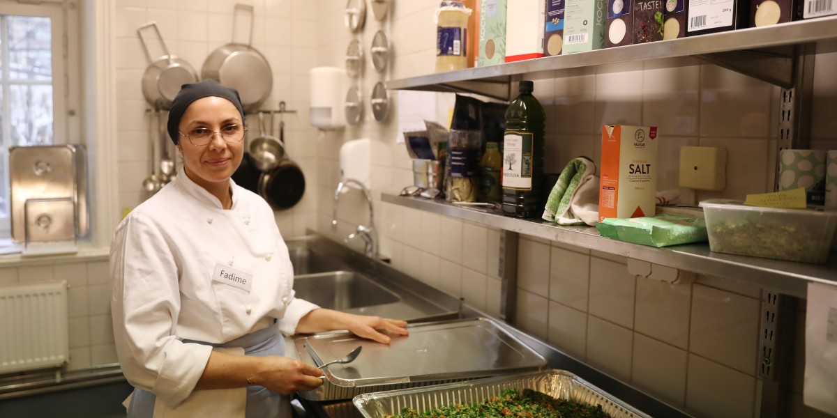 Fadime är en av deltagarna på kursen svenska med restauranginriktning.