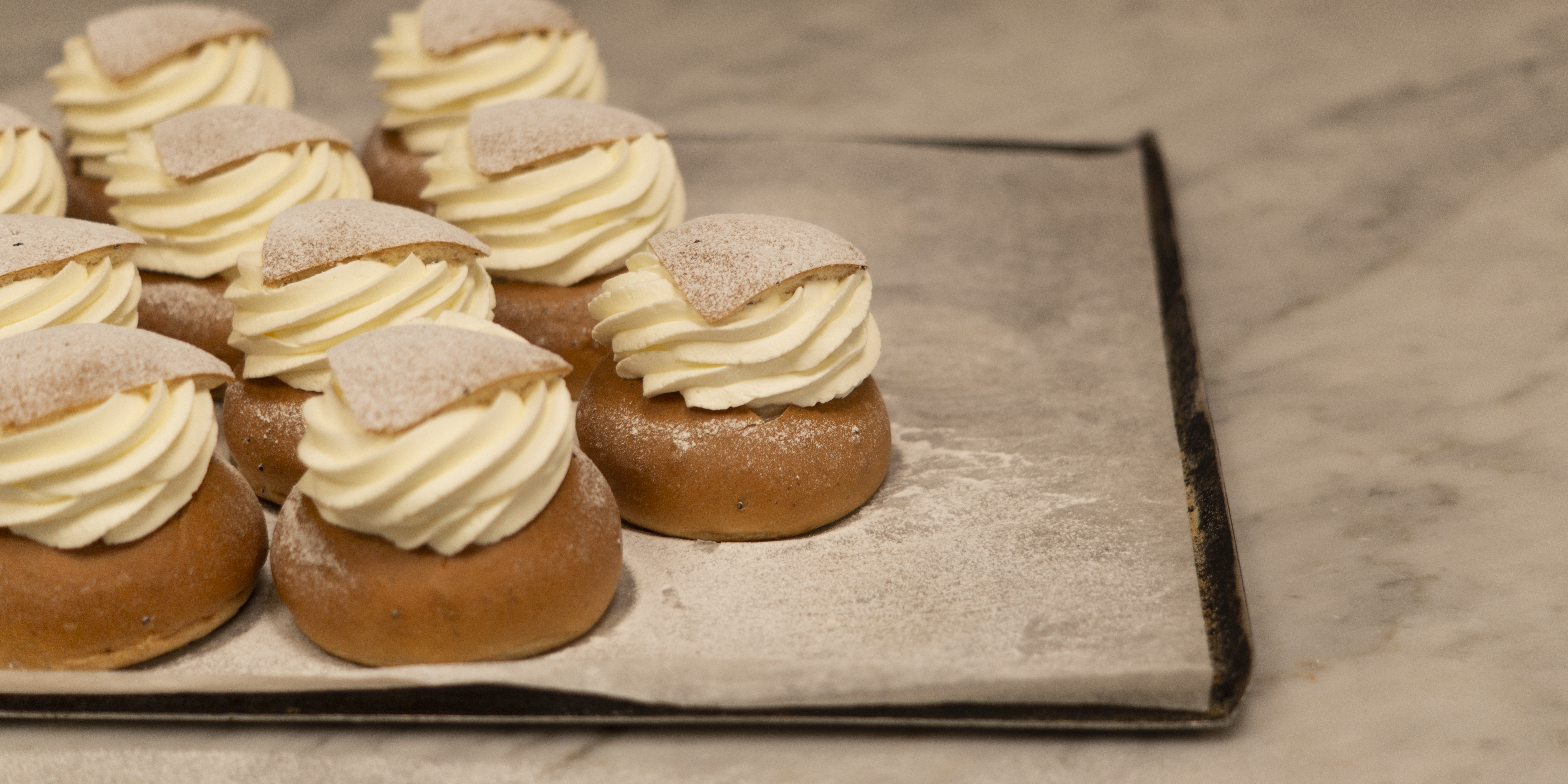 Semlor på plåt semlor