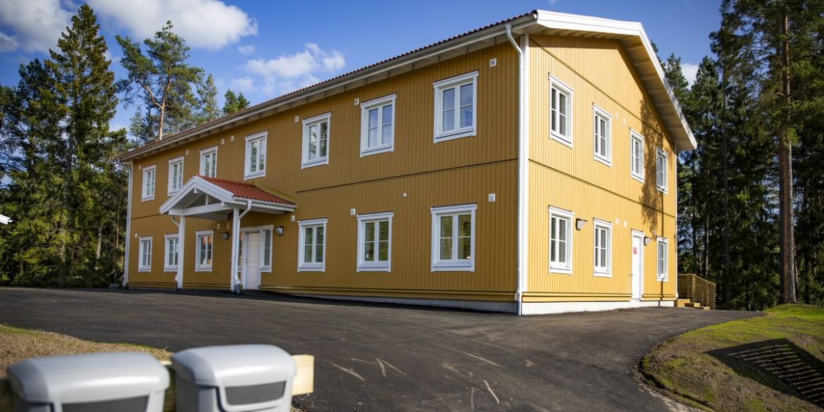 Såhär kommer LSS-boendet Solberga se ut när det står klart. Bild från Vallentuna. Fasad på Vallentuna LSS-boende. Så kommer Solberga se ut.