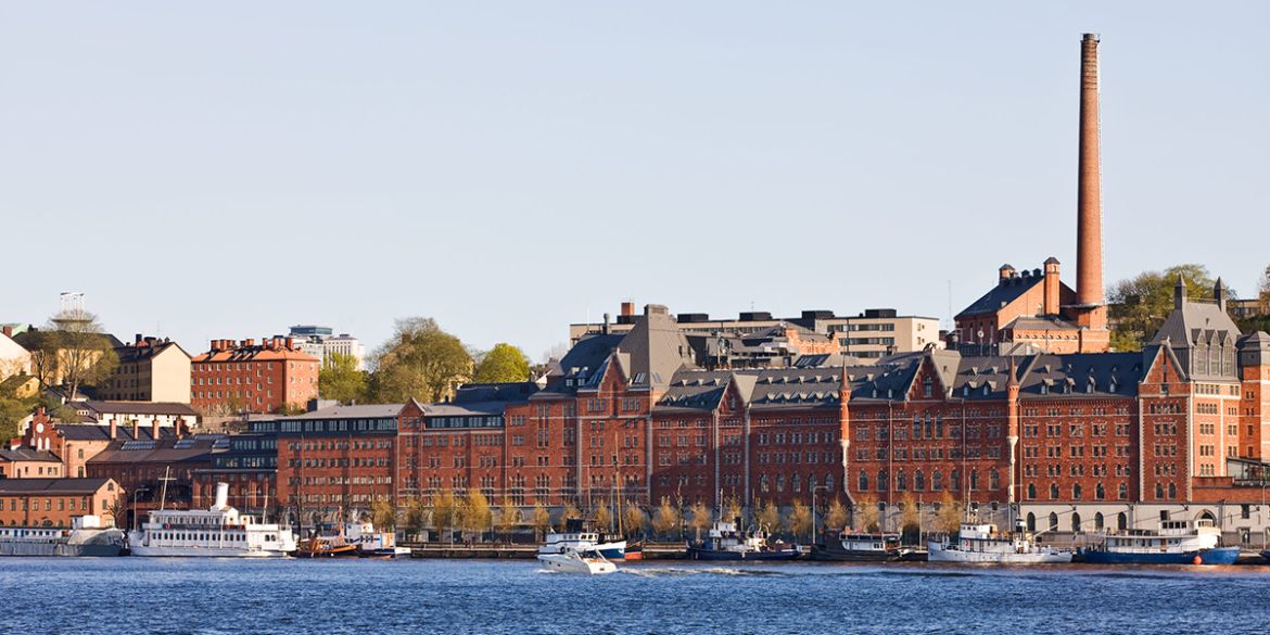 Münchenbryggeriets fasad på Söder Mälastrand i Stockholm.