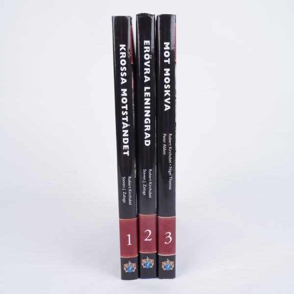 Ryggen av tre Barbarossa-böcker med titlar och serieordning