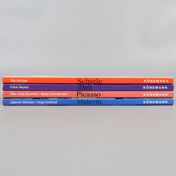 Bokryggar med titlar på Schiele, Dali, Picasso och Malevitj samt författarnamn