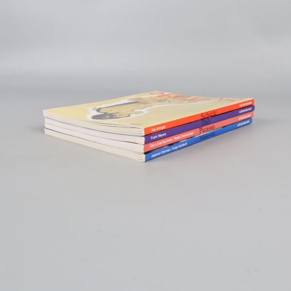 Hög med fyra mini konstguide böcker staplade på sidan