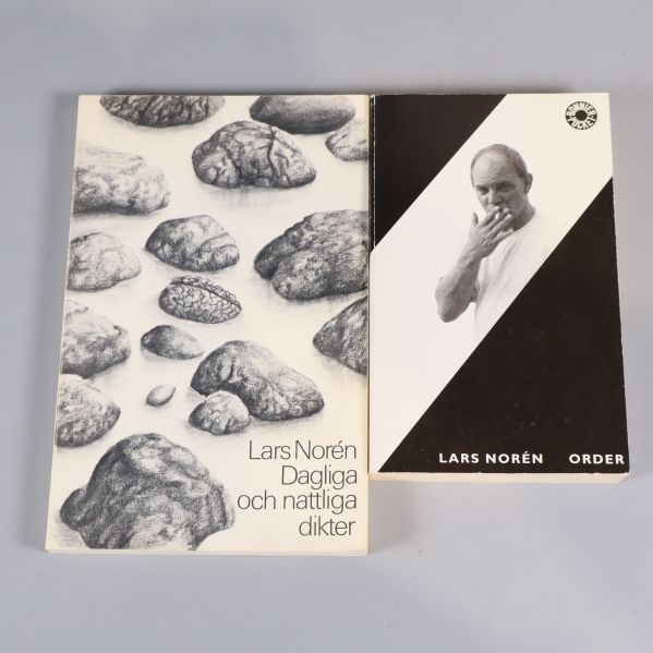 Två diktsamlingar av Lars Norén med framsidor synliga