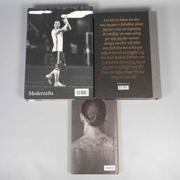 Baksidor på böckerna