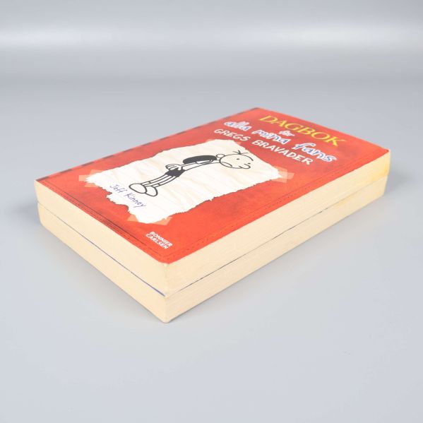 Dagbok för alla mina fans Gregs bravader i närbild i bokpaket