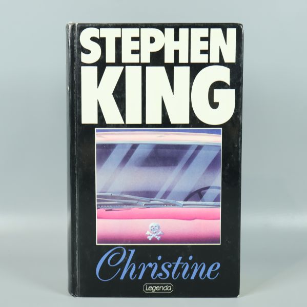 Framsidan av Christine av Stephen King med svart omslag och bilmotiv