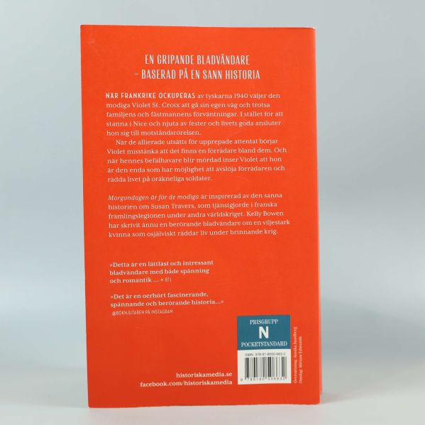 Baksida av boken med sammanfattning, citat och ISBN