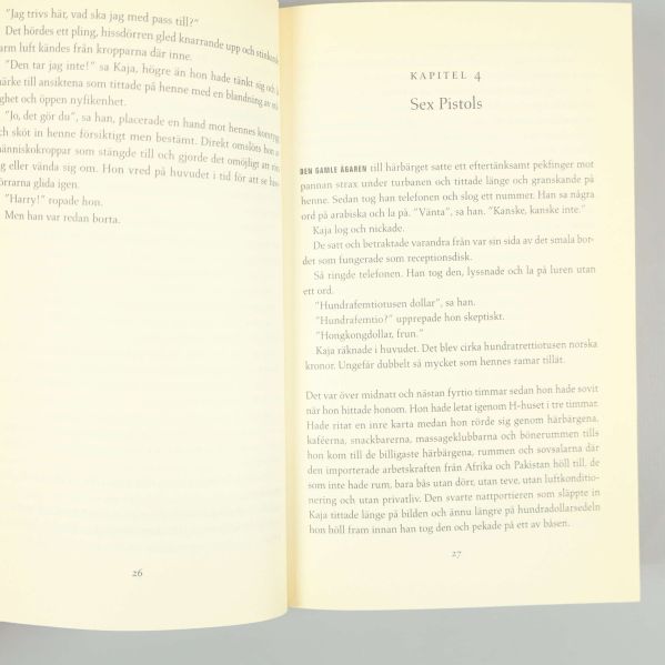 Uppslag inuti boken Pansarhjärta, kapitel 4 med text