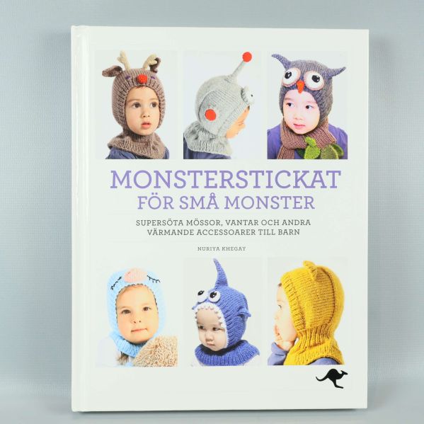 Framsidan av boken Monsterstickat för små monster med barn i djurstickade mössor