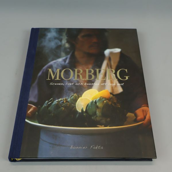 Framsidan av boken Morberg med omslagsbild på kock och mat