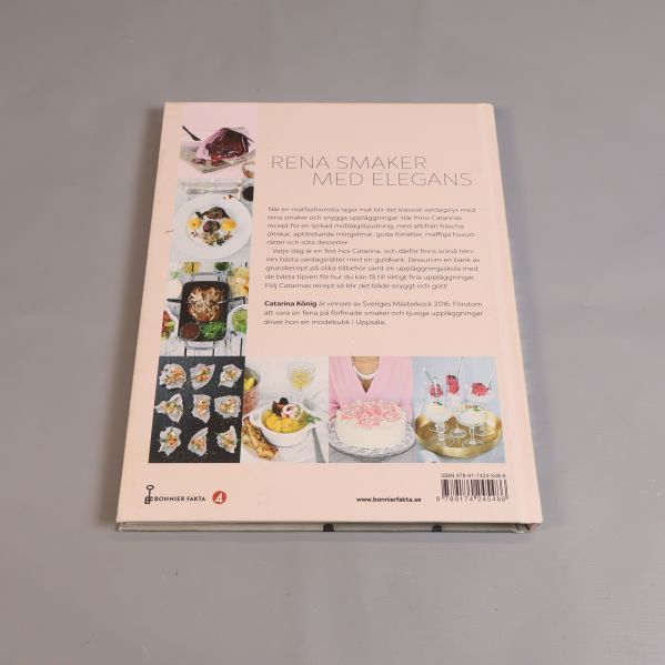 Baksida av boken Varje dag är en fest med text och matbilder