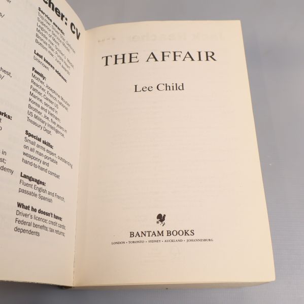 Insida med titelblad The Affair och författaren Lee Child