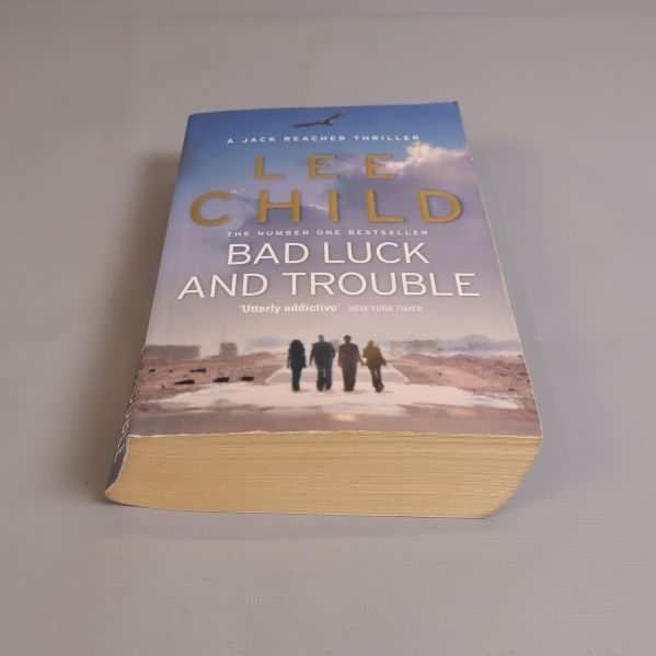 Framsida av boken Bad Luck And Trouble av Lee Child