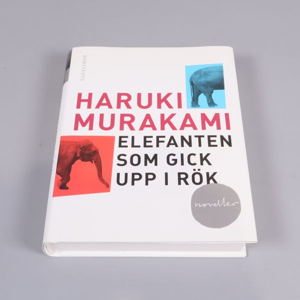 Bok Elefanten som gick upp i rök av Haruki Murakami, framsida med grafiskt omslag