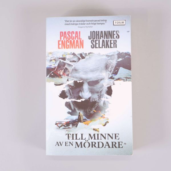 Framsida på pocketbok Till minne av en mördare med grafiskt omslag