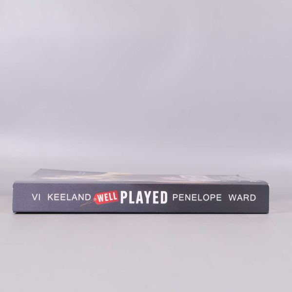 Rygg av Well Played där titel och författare syns tydligt
