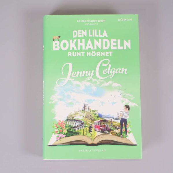 Framsida av boken Den lilla bokhandeln runt hörnet