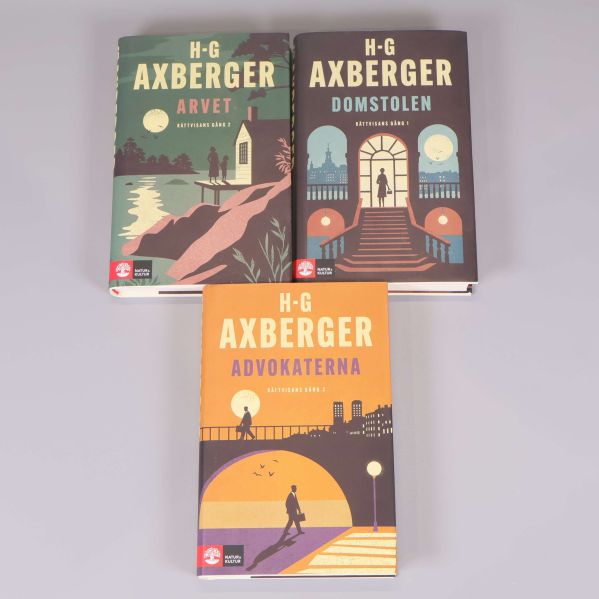 Tre böcker ur Rättvisans gång-serien av H-G Axberger, framsidor synliga