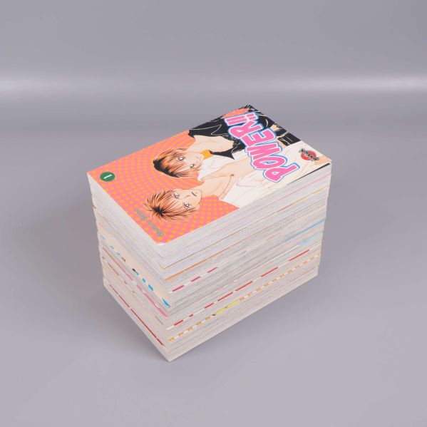 Manga bokpaket Power!! 1-10 fotograferade snett uppifrån
