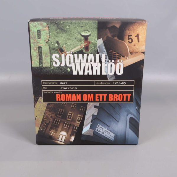Närbild på framsidan av boxen till Roman om ett brott av Sjöwall Wahlöö