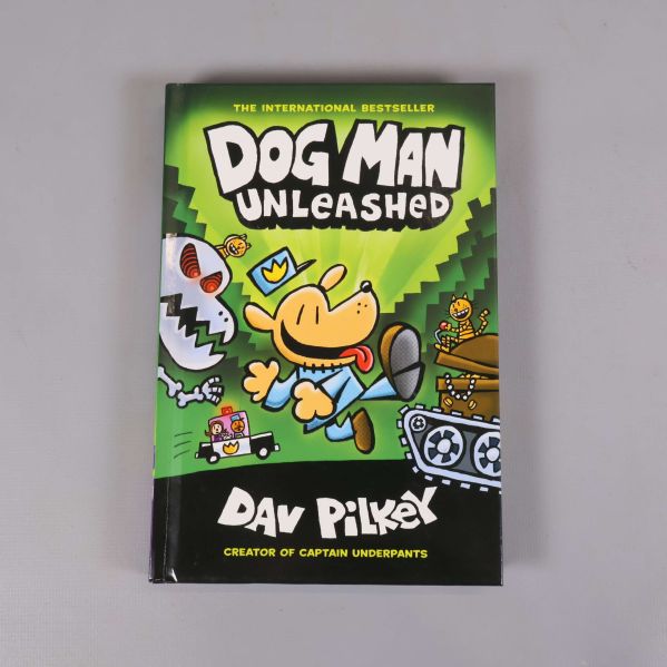 Framsida av boken Dogman Unleashed av Dav Pilkey