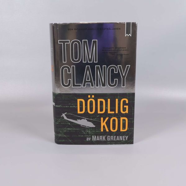 Framsidan av romanen Dödlig kod av Tom Clancy och Mark Greaney