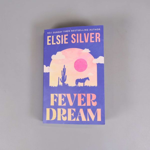 Framsidan på boken Fever Dream av Elsie Silver med färgglatt omslag