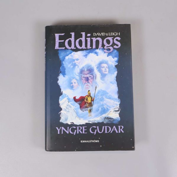 Framsida av boken Yngre gudar av David och Leigh Eddings med fantasymotiv