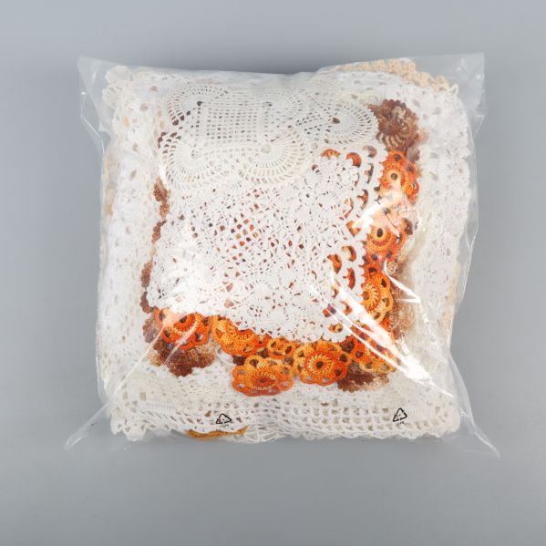 Dukar packade i plastpåse