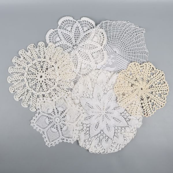 Utsprungliga virkade dukar i olika former