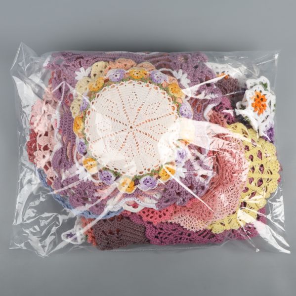 Virkad spetsmix i genomskinlig förpackning