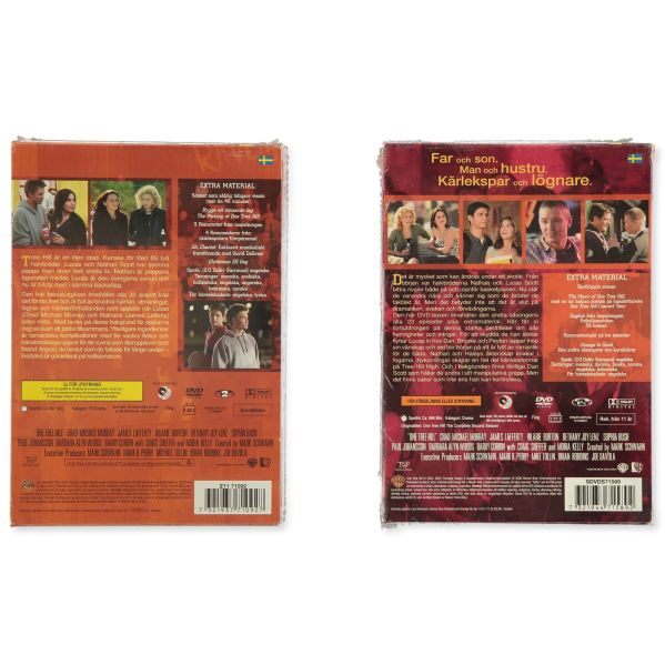 Baksidor på DVD-boxarna med avsnittsbeskrivningar och bilder från serien