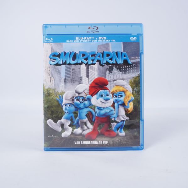 Framsidan av Smurfarna Blu-ray och DVD med fyra smurfar