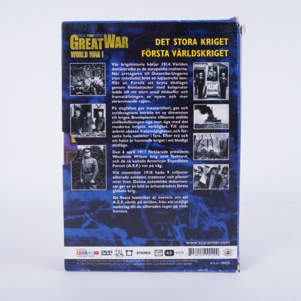 Baksidan av DVD-boxen med information och bilder