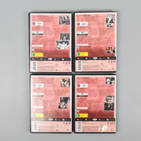 Baksidor av fyra Barbara Cartland DVD-fodral med filmfakta och bilder