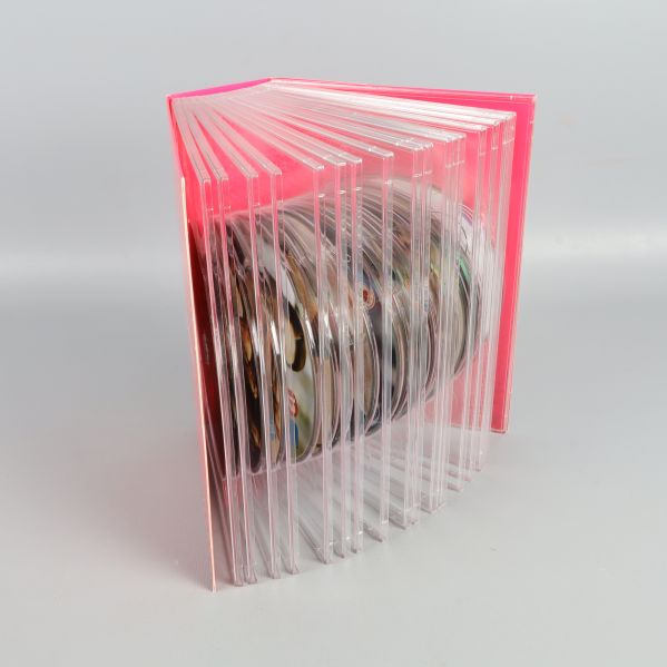 Genomskinliga DVD-fodral med flera skivor i boxsetet