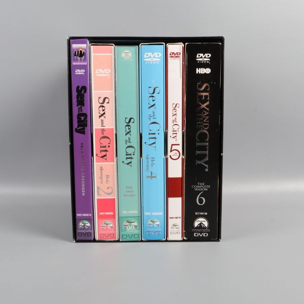 Sex and the City DVD-box sett framifrån med alla säsonger
