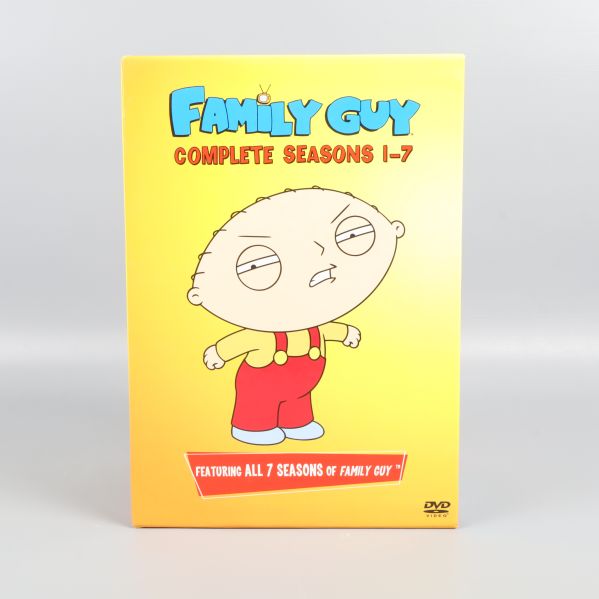 Framsidan av Family Guy Complete Seasons 1-7 box visas tydligt
