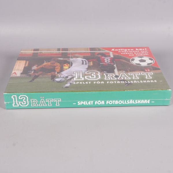 Sida av spelask med logotyp och åldersrekommendation