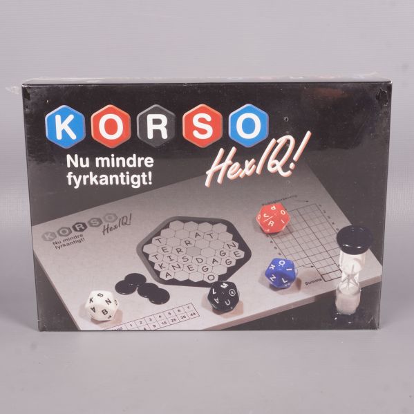 Korso HexIQ spelask med spelplan, tärningar och marker