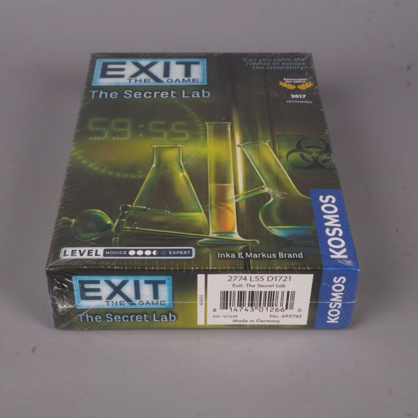 Sällskapsspelets ovansida med titel och streckkod