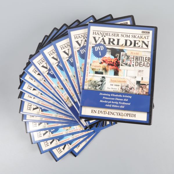 DVD-skivorna utspridda i solfjäderform på bordet