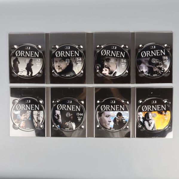 Insidan av boxarna visar avsnittsöversikt till Örnen