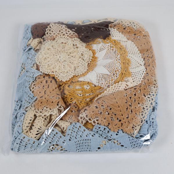 Virkad dukmix i plastpåse förpackad