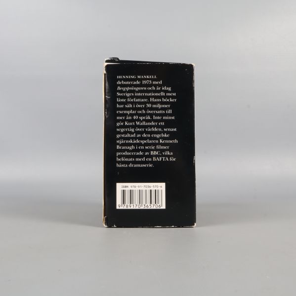 Kort sida av box med fakta om Henning Mankell