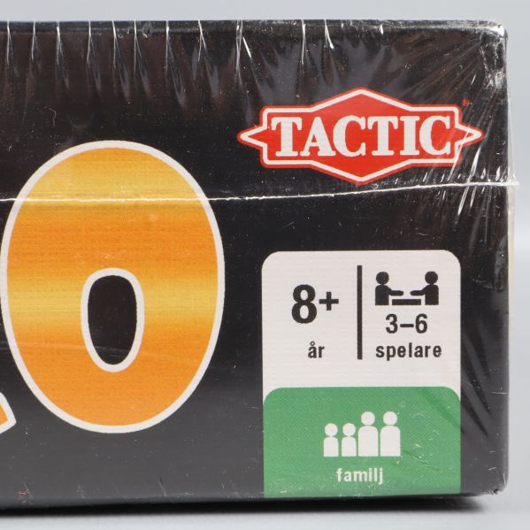 Närbild på Tactic-logga samt 8+ och 3-6 spelare