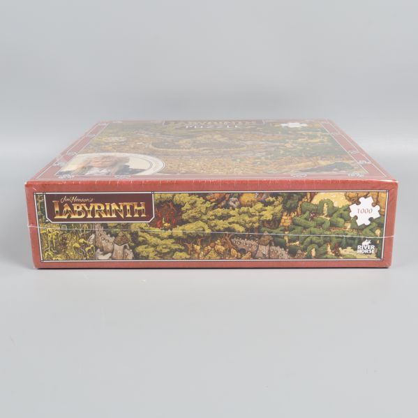 Undersida av Labyrinth pussellådan med motivdetaljer