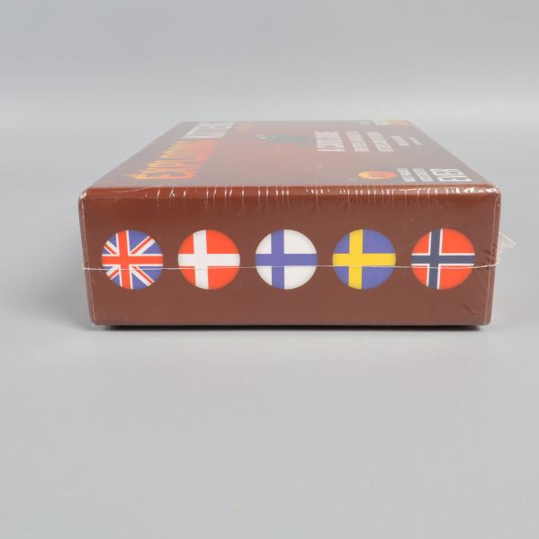 Exploding Kittens ask med flaggor för fem olika språk