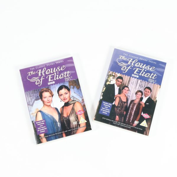 Två dvd-fodral från boxen visas separat